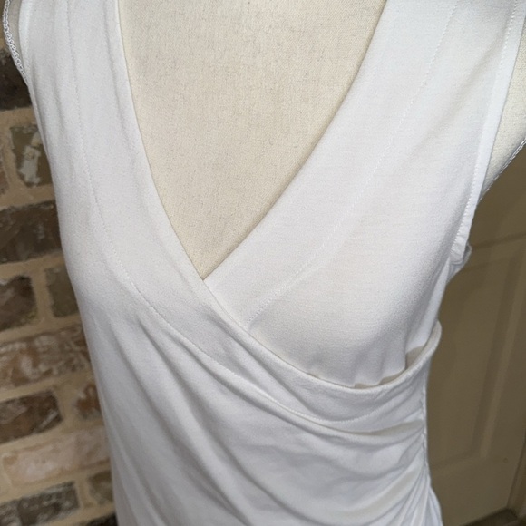 New Directions White Sleeveless Wrap Tank Top Ruched Side Stretch Knit Sz Small - Picture 6 of 11